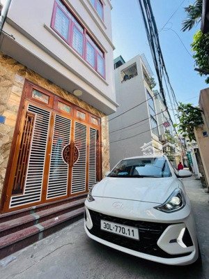 sài đồng. bán nhà 4 tầng. lô góc. dt 50m. mt 4,2m. ô tô. giá 10 tỷ. nhà phân lô - ô tô đỗ cửa - l