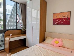 nhà khu vip huỳnh văn bánh-3 tầng-3 phòng ngủ-phú nhuận-hơn 5tỷ