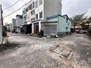 siêu phẩm cận tết chủ bán gấp 2 tỷ 300 tại vườn lài, an phú đông, q 12. dt 65m2, shr, pháp lý sạch