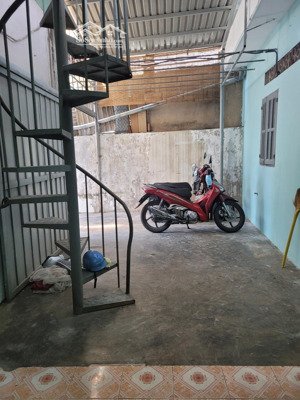 cho thuê nhà hẻm ô tô tới tận nhà chỉ 6tr đường huỳnh tấn phát - nhà bè