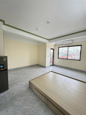 mở cho thuê ccmn mới 100% ngay phố lê trọng tấn, rộng 35m2, ngõ ô tô đỗ cửa, gần bách - kinh - xây