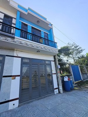 nhà chính chủ mới xây cần bán diên tích 40m2, giá 850tr, shr sang tên ngay