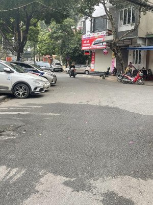 ô tô đỗ cổng-cách 20m ô tô-nhà 5 tầng full nội thất kép kín-trung tâm hà đông-ngay trường học 7.3ty