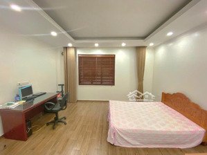 nhà phố ngô quyền ô tô đỗ cửa 3 bước ra mặt phố nhà đẹp ở ngay 70m2x4t, giá tốt