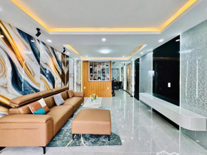 nhà cực rẻ đ nguyễn thị minh khai, p võ thị sáu, quận 3. giá 4,650toi/77,5m2. gần chợ bến thành