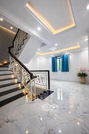 5 tầng, 90 m2, tổng dt 450 m2, nhà mới tinh sát mặt tiền xe hơi, chỉ 5.4 tỏi
