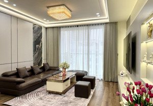 chính chủ bán căn hộ 4 phòng ngủ, diện tích 125m2 chung cư mipec xuân thuỷ. đầy đủ nội thất, sẵn sổ