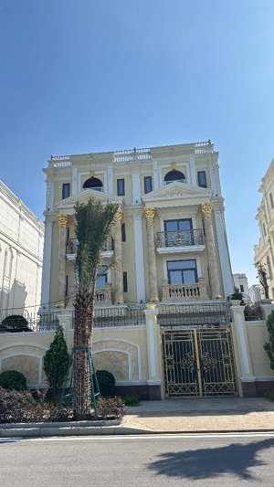 độc quyền căn biệt thự view trực diện sân golf long biên, đẹp nhất dự án, 400m2, giá 272.4 tỷ