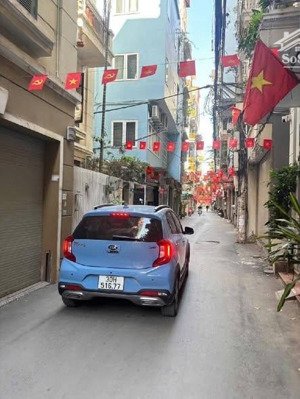 bán nhà ngõ 68 cầu giấy, 55m2, 12tỷ, thang máy chờ 450 kg, mặt tiền 6m, siêu hiếm