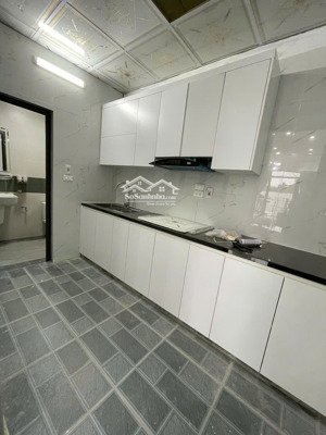 chỉ từ 16 tr/tháng là thuê được một căn nhà có 6 phòng ngủ, nội thất hiện đại. nhanh tay inbox