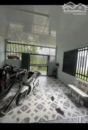 bán nhà cấp 4 gần bệnh viện xuyên á. dt 104m2, giá 1 tỷ 4, sổ hồng riêng