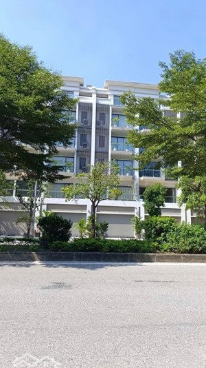 chính chủ bán gấp shophouse vườn sen lo25 ngay vòng xuyến nam hồng rẻ hơn thị trường 2 tỷ đẹp mê