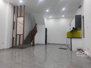 + vị trí nhà cách phố yên sở 60m, ô tô đỗ 10m, ngõ nông thoáng sạch sẽ, dân trí cao. gần trường mầm