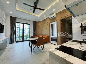 trống sẵn căn hộ cực thoáng full nội thất tiện nghi ngay trung tâm thuận tiện di chuyển
