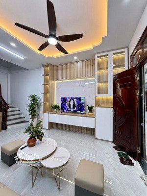 nhà đẹp phố đại từ cần bán dt 34m x 5 tầng giá 8,25 tỷ