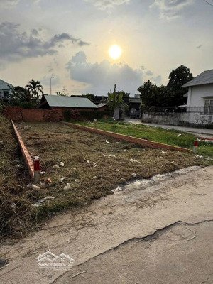 bán lô đất vip cách mặt tiền nguyễn hữu cảnh 10m giá trong hẻm