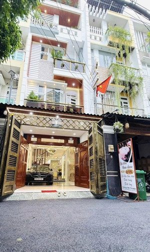 định cư bán gấp nhà phạm ngọc thạch, q3, dt 93m2/3 tỷ 800 bán nhanh sổ sẵn, đường rộng hoàn công