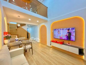 chính chủ bán 378/18 xvnt 5.68 tỷ mới full nội thất