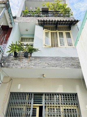 chính chủ gửi bán nhà 68m2 phan tây hồ, p7, pn. hẻm xe hơi vào tận cửa nhà. xây 3 lầu