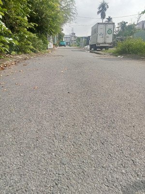 bán đất tặng nhà cấp 4 hẻm xe tải, 1 sẹc quốc lộ 13, cách bình thạnh 4km