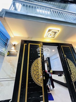 nhỉnh 5 tỷ, có ngay căn hẻm đẹp lung linh. 27 m2, 3 tầng, 3pn. cầu vượt 3/2 đ ng tr phương thông