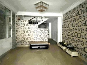 cần bán nhà 4 tầng mặt tiền đường lê cơ - q. hải châu - dt khủng: 110 m2 - giá tốt - gọi lê minh