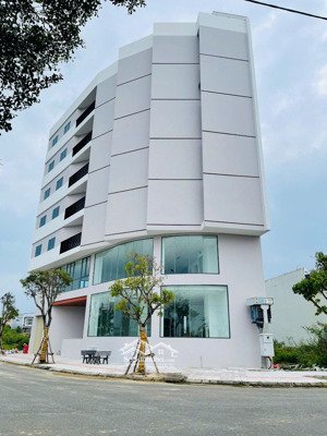 42 tỷ sở hữu ngay tòa nhà 7 tầng lô góc ngay nam hòa xuân, đà nẵng