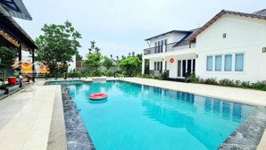 hơn 10 tỷ có sẵn villa siêu đẹp dt 4000m2(siêu rộng) sẵn kinh doanh dòng tiền.