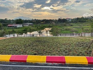 đẹp và rẻ nhất đồng trạng -hoà lạc. cắt 500 triệu 100,3m2 - mt 8,2m còn nhỉnh 3 tỷ - 700m ra đhqg