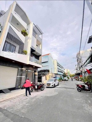 nhà ngộp giá cực rẻ đ. tô ngọc vân tđ gần bv đa khoa thủ đức. diện tích 65m2. shr hxh