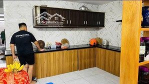 bán nhà -cẩm nam 12 đường 7m5 lề 4m -hướng : tây bắc .ngó qua công viên nhà có bản vẻ thiết