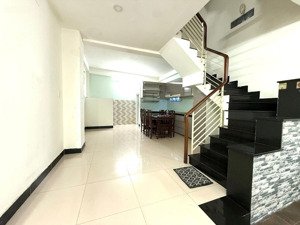 hàng thơm hẻm 1/ quang trung phường 10 gò vấp