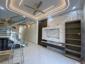 bán nhà 1t/1l mới 100% mặt tiền kinh doanh ngay chợ bưng câu