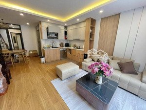 bán nhà đường trường chinh, ngõ thông, ô tô nhỏ đỗ cửa, 15m ra ô tô tránh, 40m2*5t, nội thất xịn