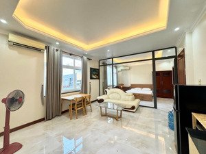 căn hộ cao cấp full nội thất 1pn tách bếp khu biệt thự cạnh quận 1 ngon nhất trong tầm giá