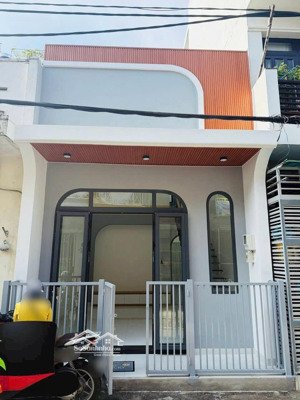 bán nhà mới 1 xẹt đường man thiện cách đường man thiện 50m, sổ hồng riêng, full nội thất