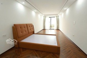 bán gấp mặt phố giáp bát-nhà mới 6 tầngcó thang máy- gara 2 ô tô-50,5m- 23,5 tỷ