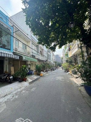 mặt phố 4 tầng (50m2) 4pn - fuil nội thất - khu tên lửa- gần aeon mall giáp quận 6 - chỉ : 7.9 tỷ