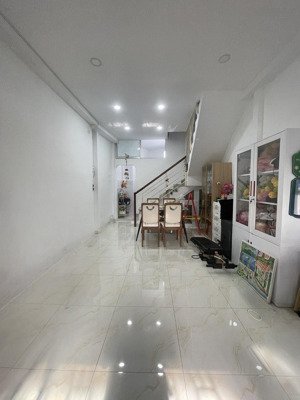 bán nhà cách mạng tháng 8_ 41m² * 2 lầu, hẻm 5m ôtô thông quận 10 giá 6 tỷ8
