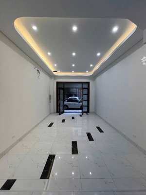 chủ nhà thiện chí bán căn thời đại 60m , ht 2 tầng , chỉ nhỉnh 9tỷ bao phí rẻ nhất tt hướng đông n