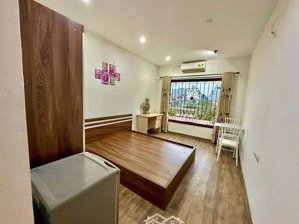 tết bán gấp nhà lô góc 10m ra khâm thiên