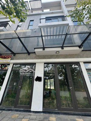 ecopark: nhà phố vịnh đảo - hai mặt tiền kinh doanh - trước mặt 2 toà chung cư 41 tầng.