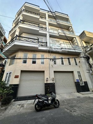 hẻm 7m thoại ngọc hầu ( gần âu cơ), phường hoà thạnh. (dt: 5.7x9m 5 tầng). giá: 8.8 tỷ