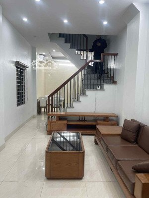 nhà đẹp 4t khu tđc quỳnh đô dt :42m2 oto đỗ của giá 6.6 tỷ