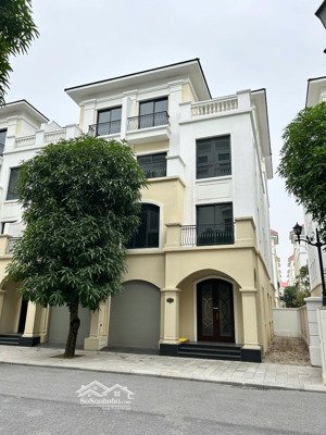 biệt thự san hô 144m² - 5 tầng - gần hồ hướng - đông nam - ở rất sướng - giá 18 tỷ