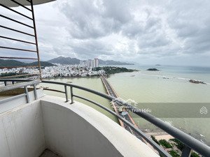 hàng limited: chính chủ bán căn góc 34 tầng trung vip nhất toà nhà có 1 không 2. vị trí đắc địa