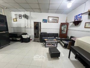 ngay ngã 5 chuồng chó - quang trung ngay ubnd gv p10 hxh 8m ngang 6 x 34 tiện xây chdv - 18ty