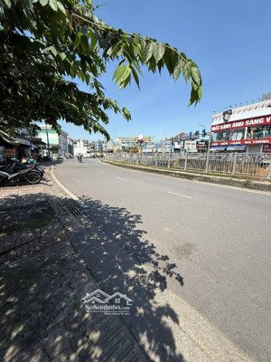 nhà 2 tầng hẻm 5m sát mặt tiền đường kênh nước đen, ngay chợ ông mười, dt 43m2, chỉ 4,2 tỷ