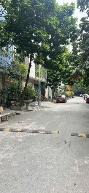 mặt ngõ thông - 6 tầng thang máy đẹp lung linh - 30m ra ô tô, hồ hạ đình - 15 phòng khép kín vừa ở