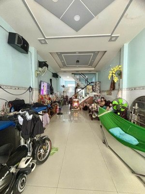 nhà 2 mặt tiền hẻm ô tô 6m thông gò xoài, kinh doanh tốt. dt 52m2 2 tầng chỉ 5.9 đồng